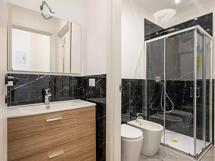 Immagine 23 di Loft/Open space in vendita  in Via Bellini 6 a Torino