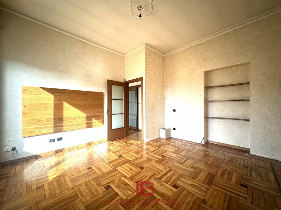 Immagine 10 di Appartamento in vendita  in via schiaparelli 34 a Cuneo