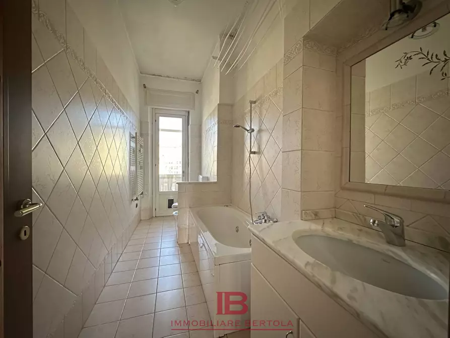 Immagine 29 di Appartamento in vendita  in via schiaparelli 34 a Cuneo