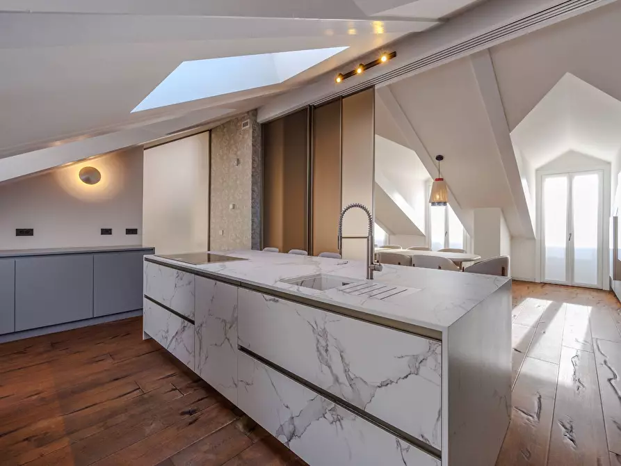 Immagine 17 di Attico in affitto  in Corso Giacomo Matteotti a Torino