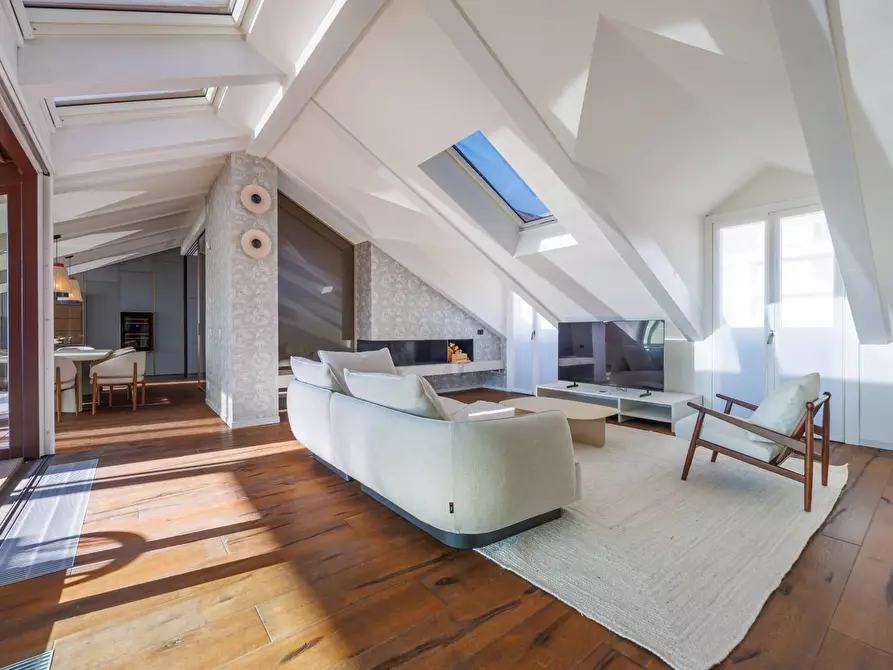 Immagine 2 di Attico in affitto  in Corso Giacomo Matteotti a Torino