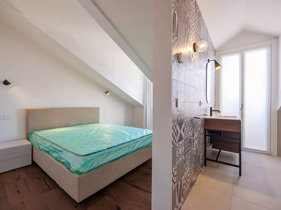 Immagine 35 di Attico in affitto  in Corso Giacomo Matteotti a Torino