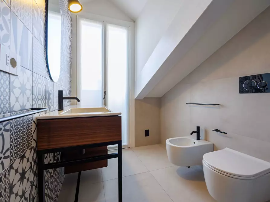 Immagine 37 di Attico in affitto  in Corso Giacomo Matteotti a Torino