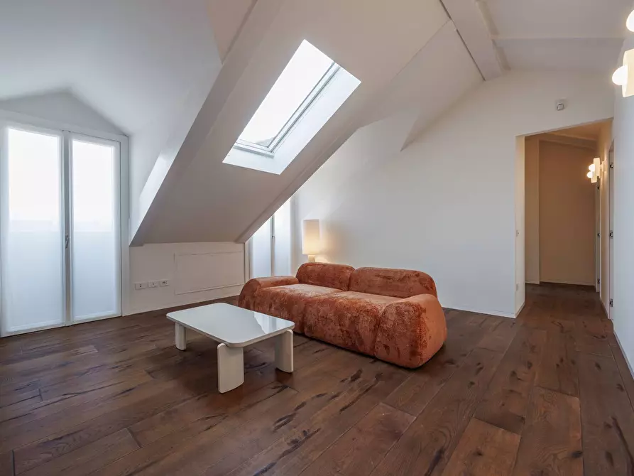 Immagine 39 di Attico in affitto  in Corso Giacomo Matteotti a Torino