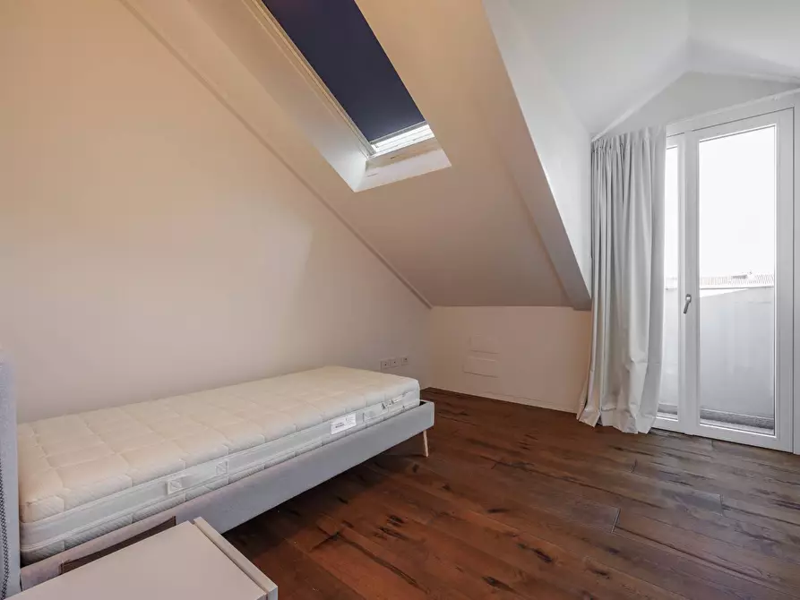 Immagine 42 di Attico in affitto  in Corso Giacomo Matteotti a Torino