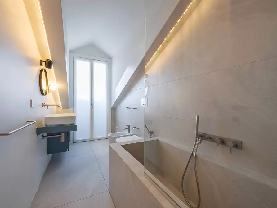 Immagine 45 di Attico in affitto  in Corso Giacomo Matteotti a Torino