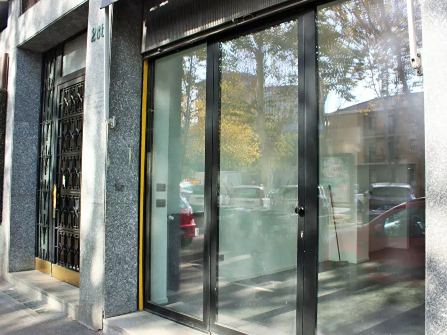 Immagine 3 di Negozio in affitto  in Corso Francia 286 a Torino