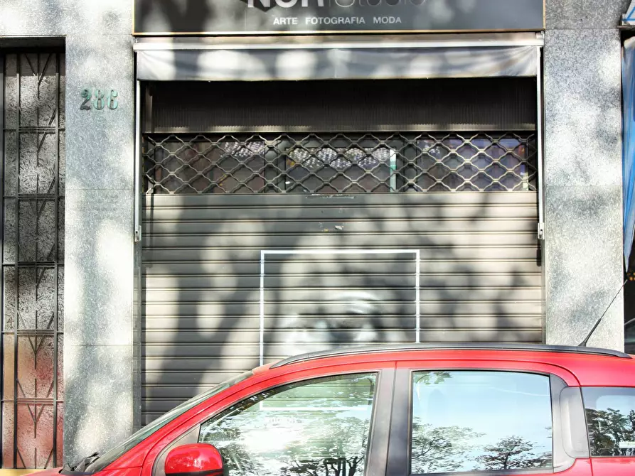 Immagine 15 di Negozio in affitto  in Corso Francia 286 a Torino