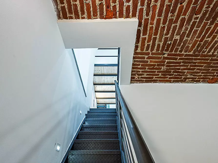 Immagine 29 di Loft/Open space in vendita  in Via Vincenzo Bellini 6 a Torino