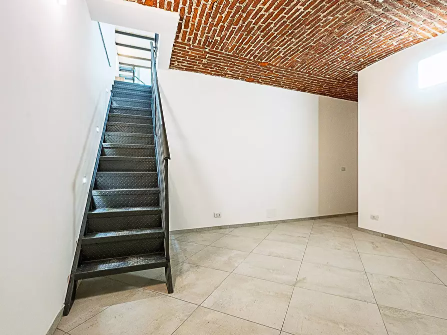 Immagine 30 di Loft/Open space in vendita  in Via Vincenzo Bellini 6 a Torino