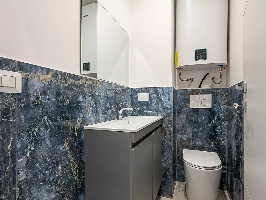 Immagine 36 di Loft/Open space in vendita  in Via Vincenzo Bellini 6 a Torino