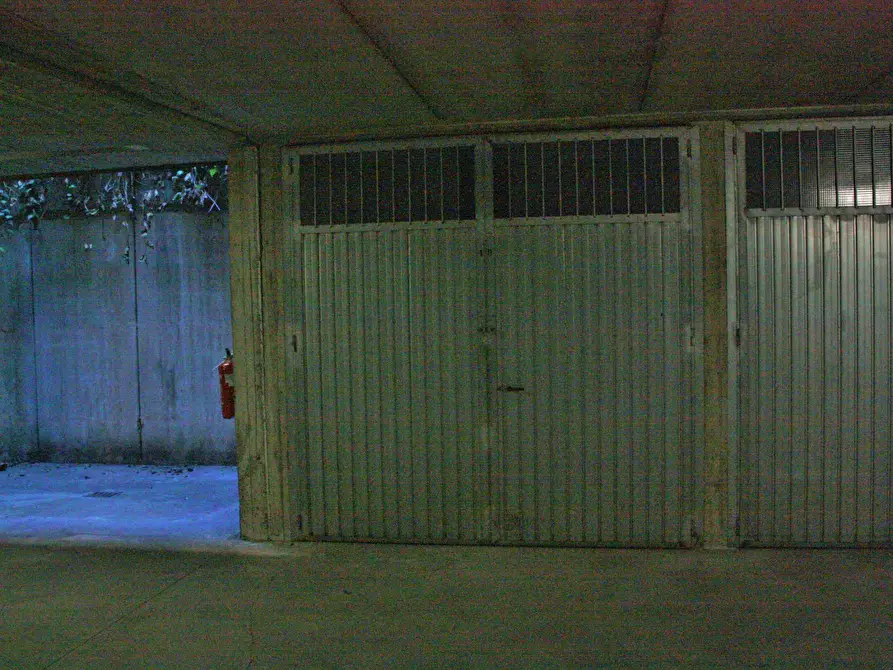 Immagine 10 di Box auto in vendita  in Via Luigi Pagliani 19 a Torino