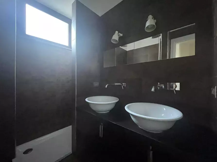 Immagine 13 di Ufficio in affitto  in Lungopo Alessandro Antonelli 21 a Torino