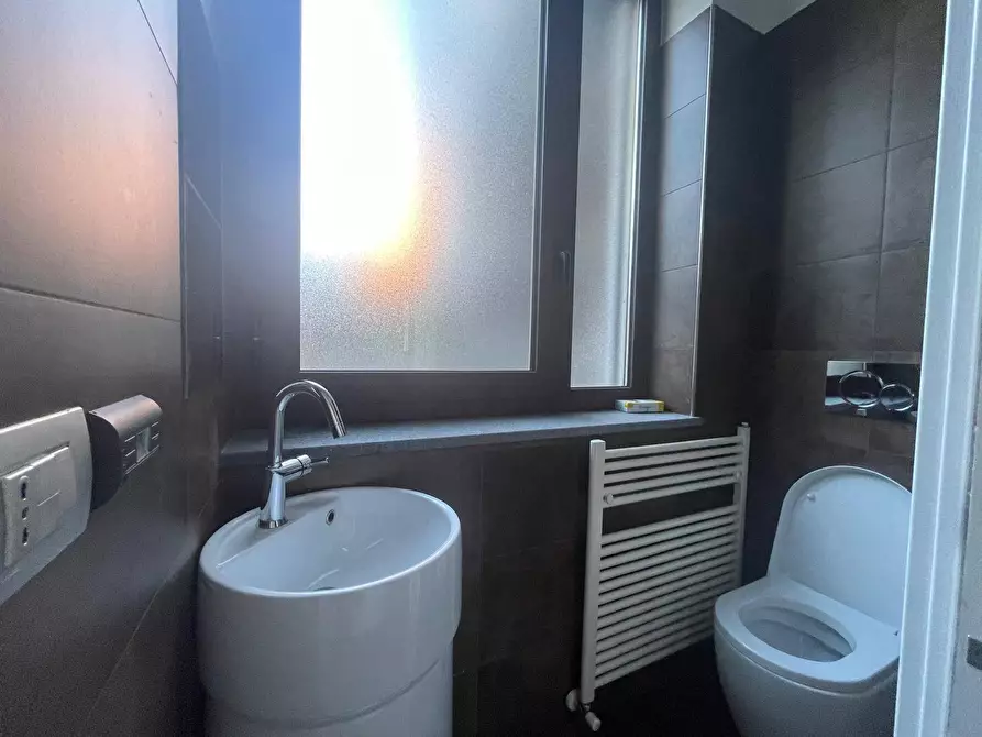 Immagine 14 di Ufficio in affitto  in Lungopo Alessandro Antonelli 21 a Torino