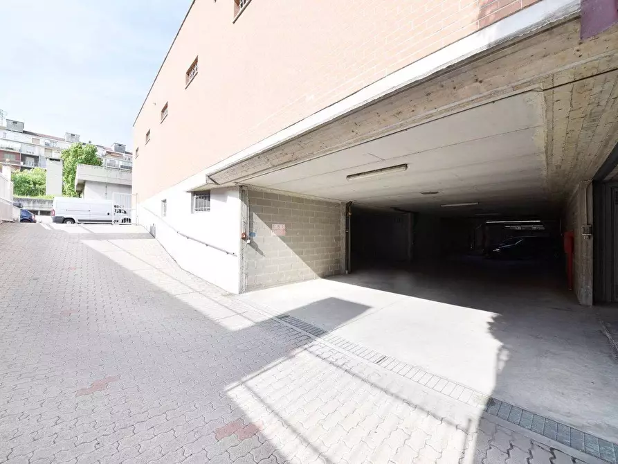 Immagine 2 di Box auto in affitto  in Via Carlo Porta 30 a Torino