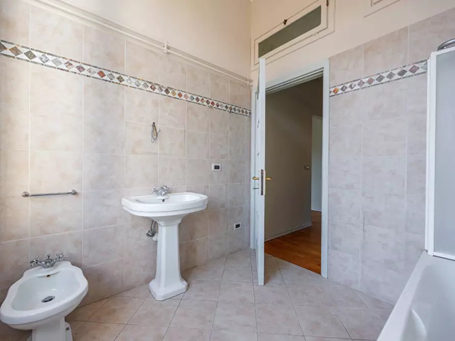 Immagine 15 di Appartamento in affitto  in Piazza Cavour 10 a Torino