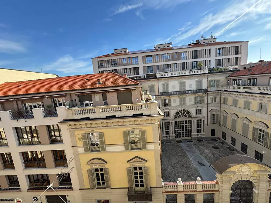 Immagine 6 di Appartamento in affitto  in Via Giuseppe Lagrange a Torino