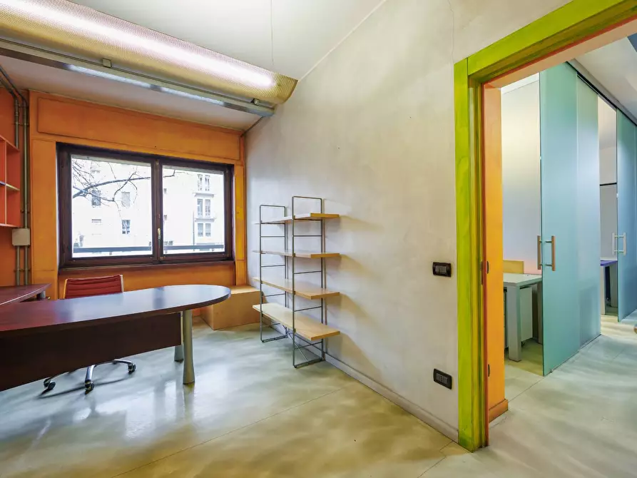 Immagine 14 di Ufficio in affitto  in Corso Luigi Einaudi a Torino