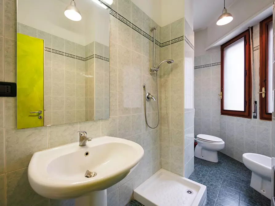 Immagine 21 di Ufficio in affitto  in Corso Luigi Einaudi a Torino