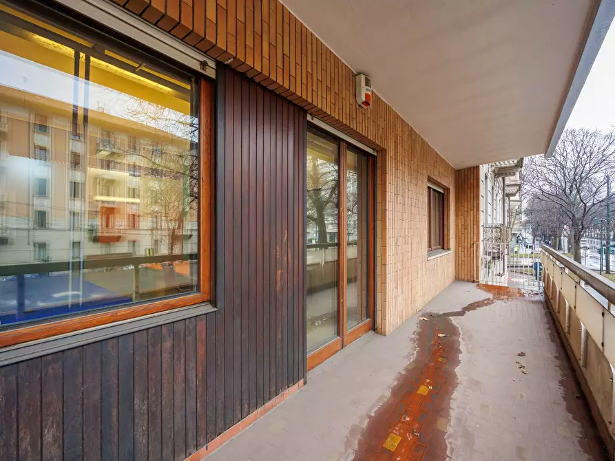 Immagine 24 di Ufficio in affitto  in Corso Luigi Einaudi a Torino