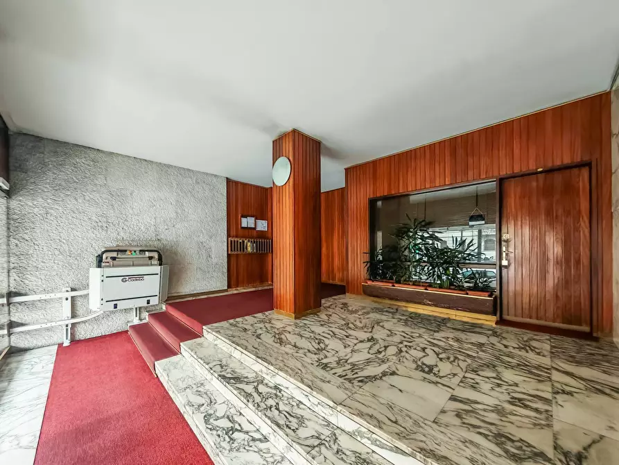 Immagine 28 di Ufficio in affitto  in Corso Luigi Einaudi a Torino