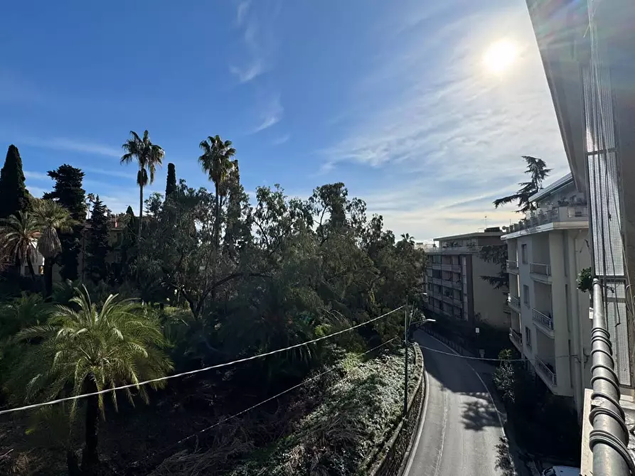 Immagine 28 di Appartamento in vendita  in Corso degli Inglesi 618 a San Remo