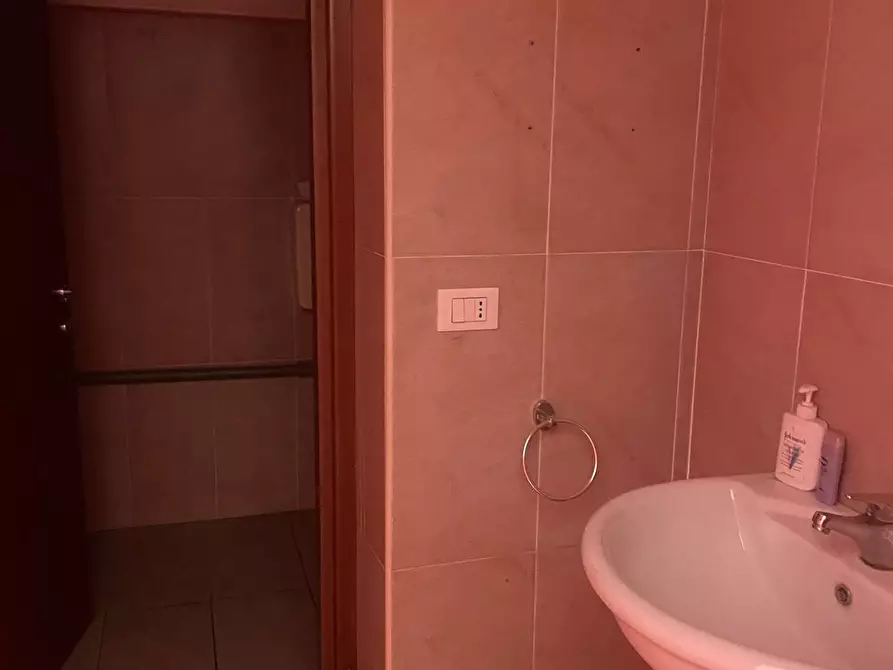 Immagine 5 di Ufficio in vendita  in Strada Carignano 23 a Moncalieri