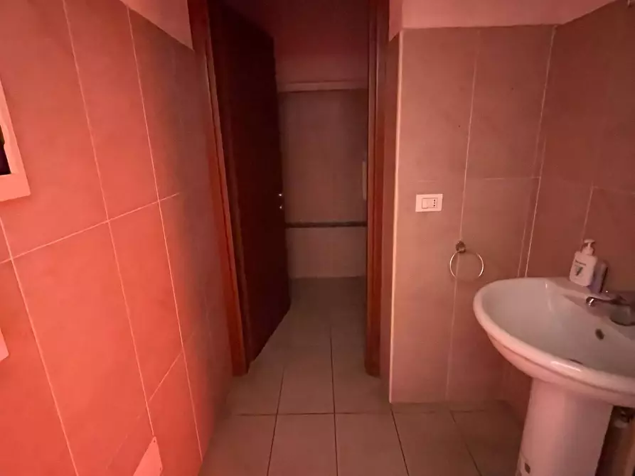 Immagine 7 di Ufficio in vendita  in Strada Carignano 23 a Moncalieri