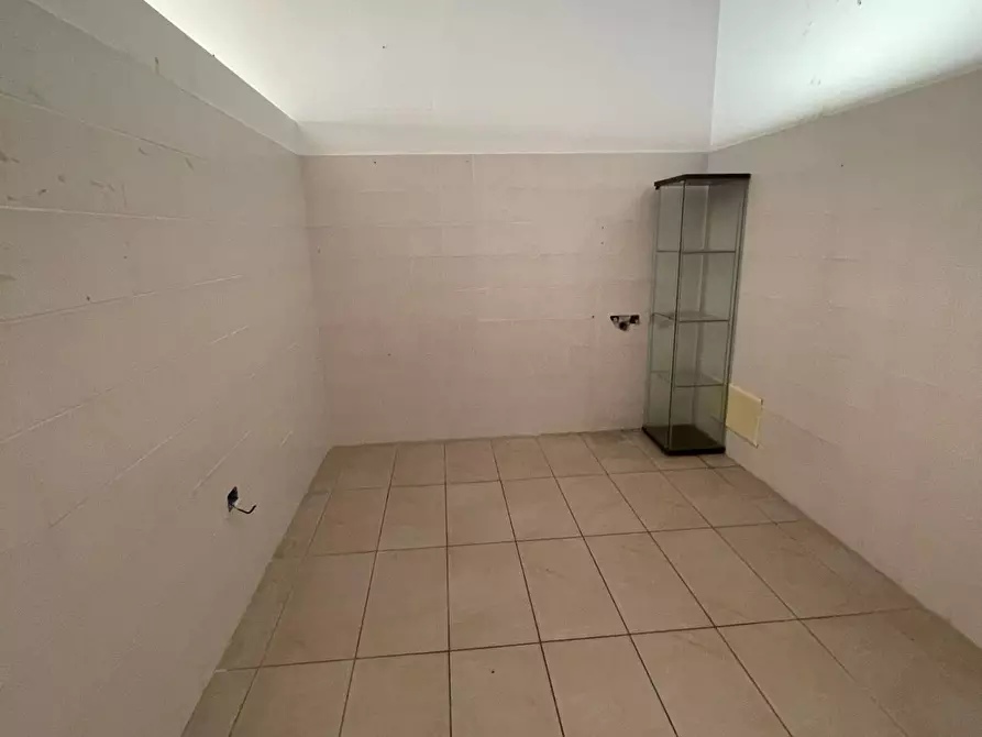 Immagine 12 di Ufficio in vendita  in Strada Carignano 23 a Moncalieri