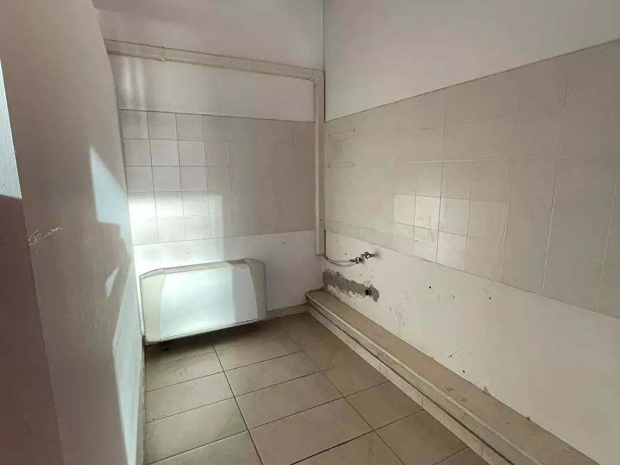 Immagine 13 di Ufficio in vendita  in Strada Carignano 23 a Moncalieri