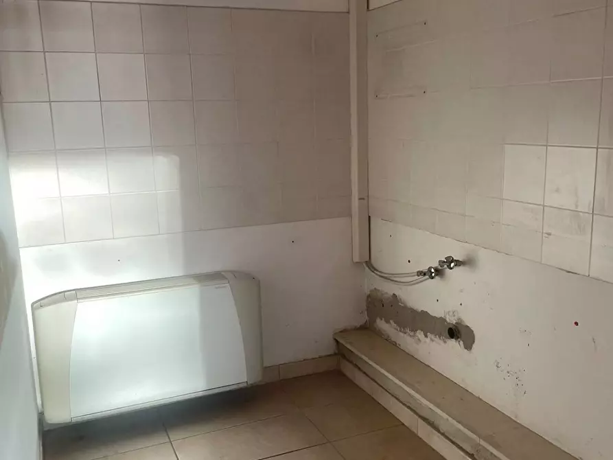 Immagine 14 di Ufficio in vendita  in Strada Carignano 23 a Moncalieri