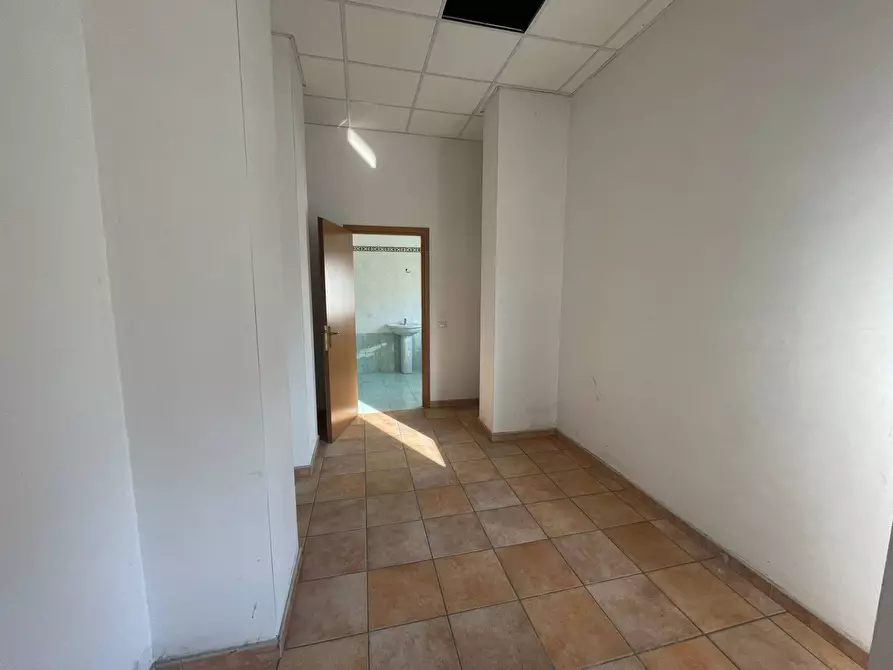 Immagine 9 di Ufficio in vendita  in Via Val Della Torre 41/5 a Torino