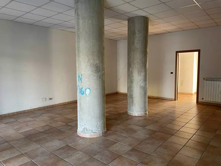 Immagine 2 di Ufficio in vendita  in Via Val Della Torre 39 a Torino