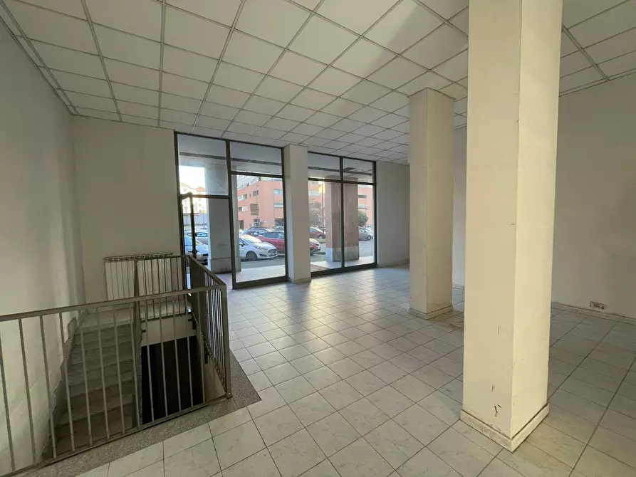 Immagine 2 di Ufficio in vendita  in Via Val Della Torre 33 a Torino