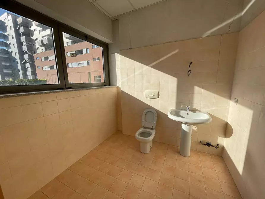 Immagine 9 di Ufficio in vendita  in Via Val Della Torre 33 a Torino