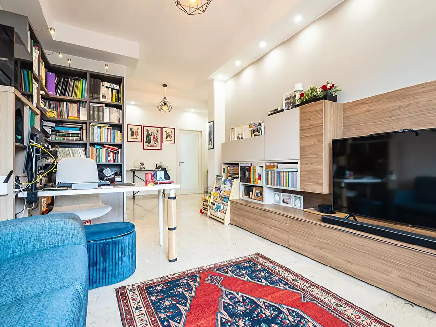 Immagine 12 di Appartamento in vendita  in Via Raffaele Cadorna 17 a Torino