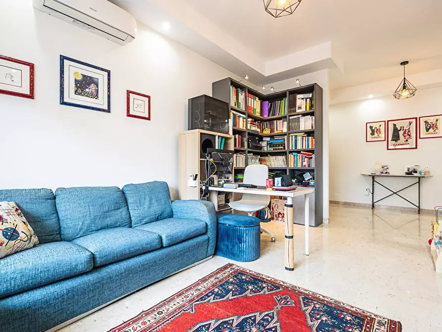 Immagine 15 di Appartamento in vendita  in Via Raffaele Cadorna 17 a Torino