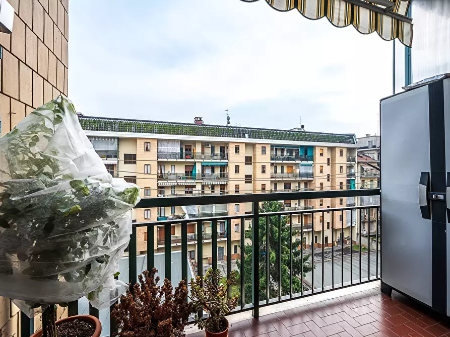 Immagine 31 di Appartamento in vendita  in Via Raffaele Cadorna 17 a Torino