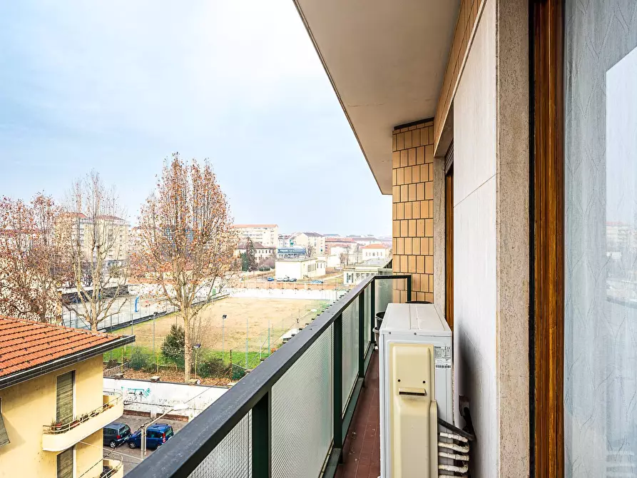 Immagine 33 di Appartamento in vendita  in Via Raffaele Cadorna 17 a Torino