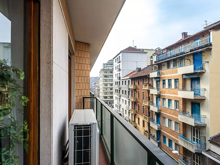 Immagine 34 di Appartamento in vendita  in Via Raffaele Cadorna 17 a Torino