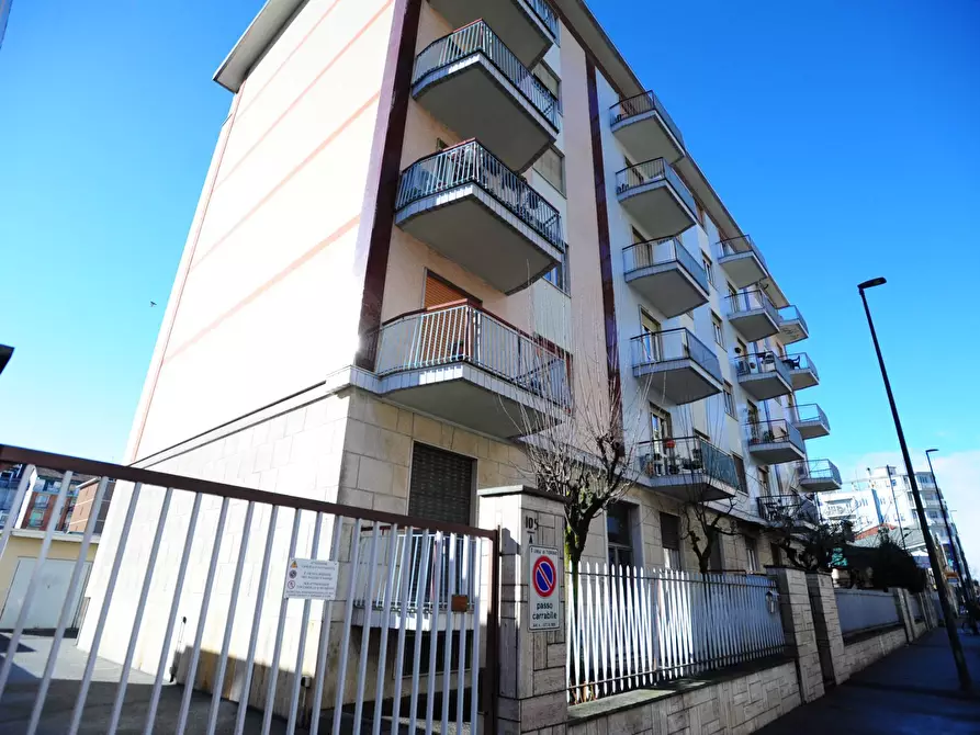 Immagine 32 di Appartamento in vendita  in Via Nicomede Bianchi 105 a Torino