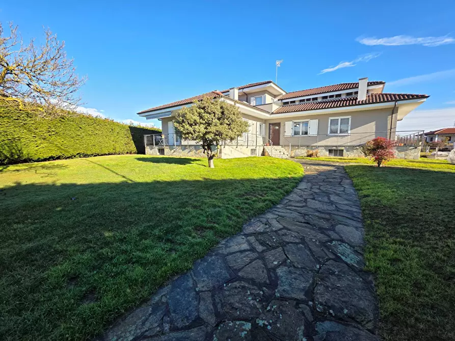 Immagine 2 di Villa in vendita  in Via Boschetti 15 a Ala Di Stura