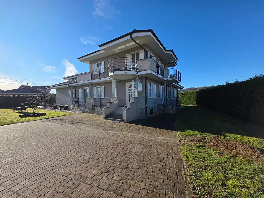 Immagine 3 di Villa in vendita  in Via Boschetti 15 a Ala Di Stura