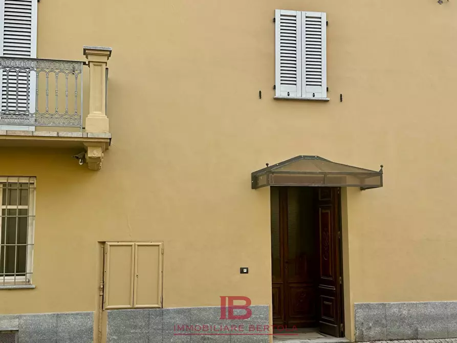 Immagine 3 di Negozio in affitto  in via roma 1 a Castelletto Stura