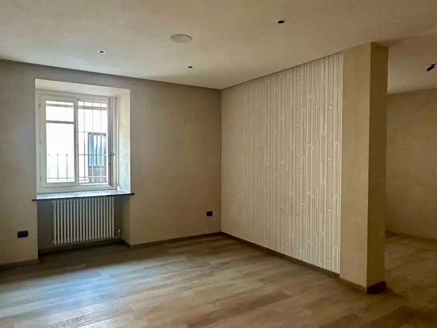 Immagine 11 di Negozio in affitto  in via roma 1 a Castelletto Stura