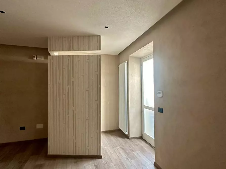 Immagine 15 di Negozio in affitto  in via roma 1 a Castelletto Stura