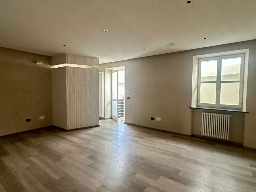 Immagine 17 di Negozio in affitto  in via roma 1 a Castelletto Stura