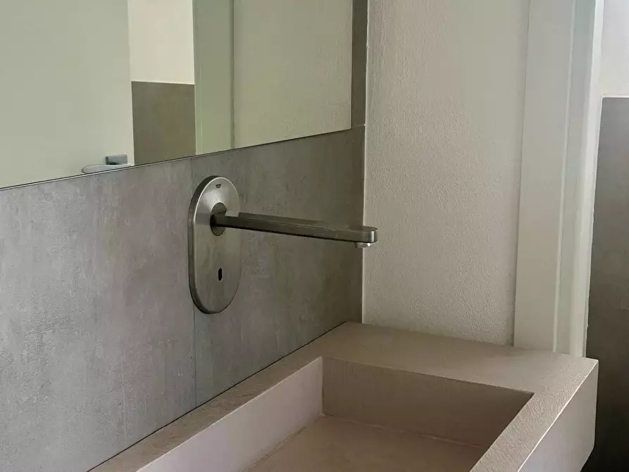 Immagine 22 di Negozio in affitto  in via roma 1 a Castelletto Stura