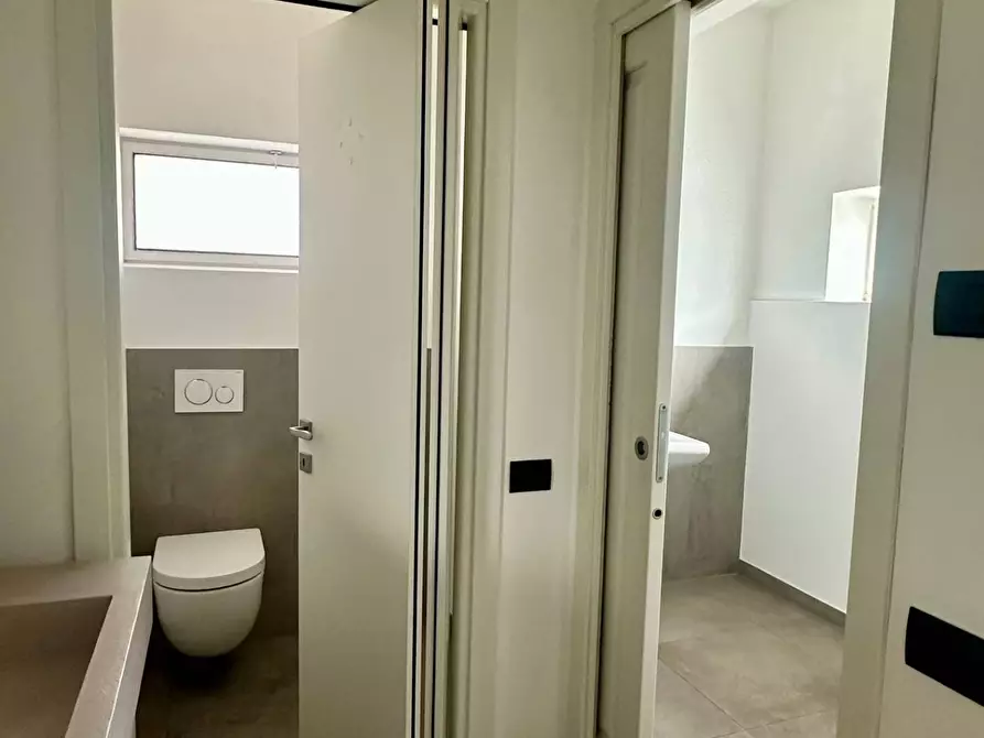 Immagine 23 di Negozio in affitto  in via roma 1 a Castelletto Stura