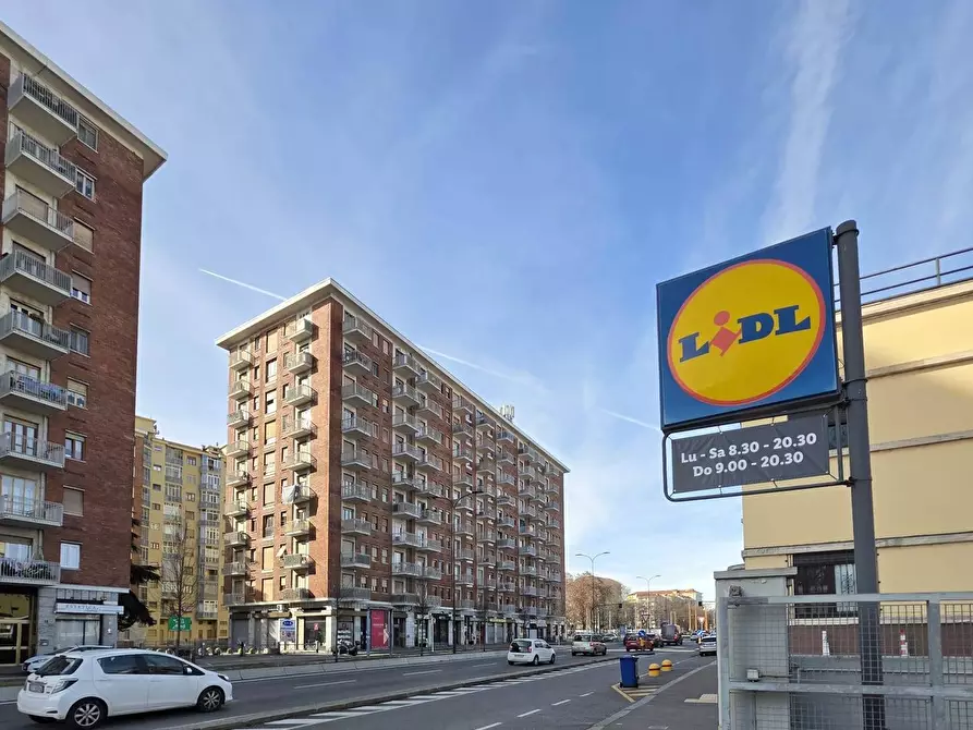 Immagine 2 di Appartamento in vendita  in Via Sandro Botticelli 4 a Torino